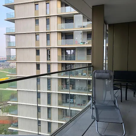 Loft With Terrace In Uptown Milan Near Rho Fiera بيرو